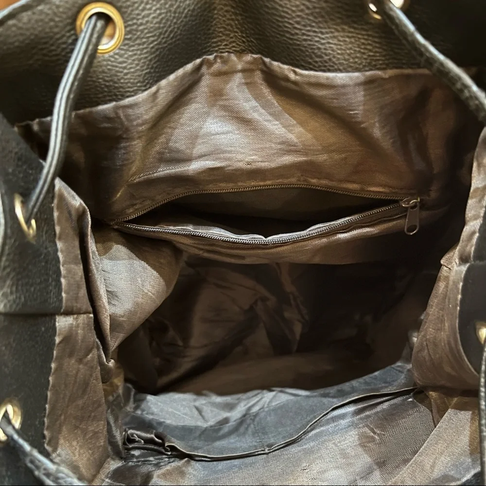 Studded leather backpack - Picture 5 of 7